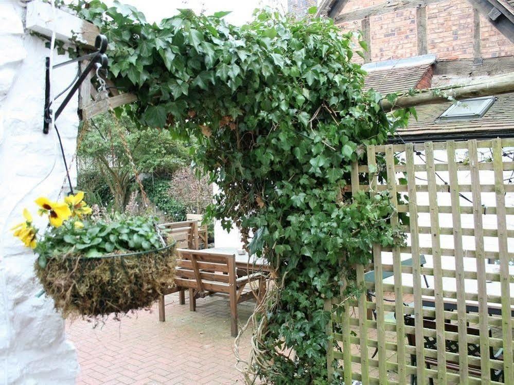 The Talbot Inn Much Wenlock Exterior foto